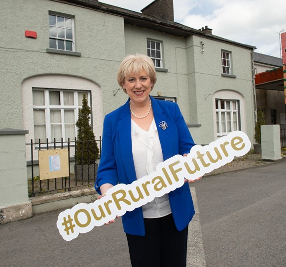 Minister Humphreys announces €8.8 million in funding under the Connected Hubs Scheme